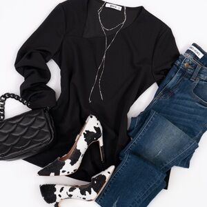 🆕 Black Asymmetrical Long Sleeve Top